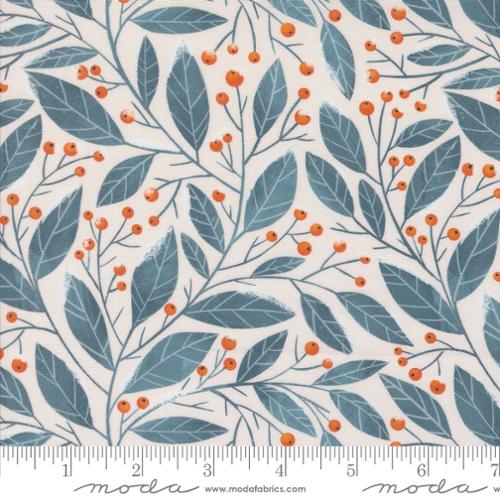 Purrfect Christmas Holly Pearl 39045-11 Fabrics Moda Fabrics