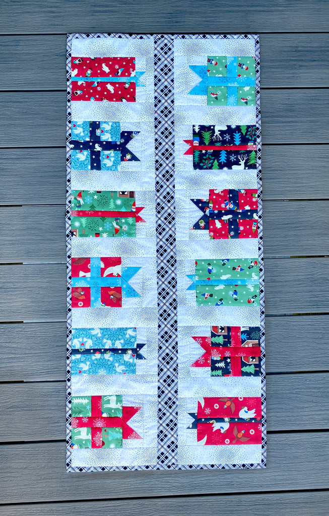 In the Present Table Runner - Pattern and video class Pattern GE Designs   