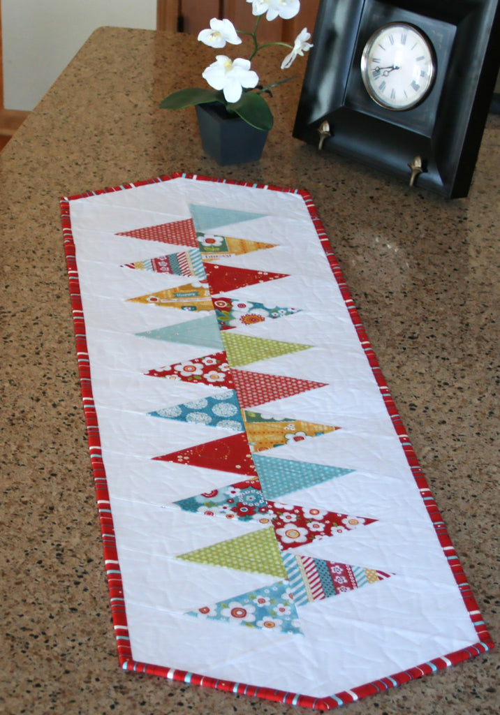 Winding Road - Table Runner pattern CLPGER004 Pattern GE Designs   